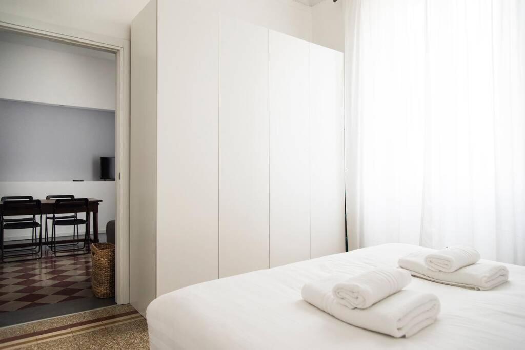 Mico 1 Bedroom Apartment - Youhosty Milan Bagian luar foto